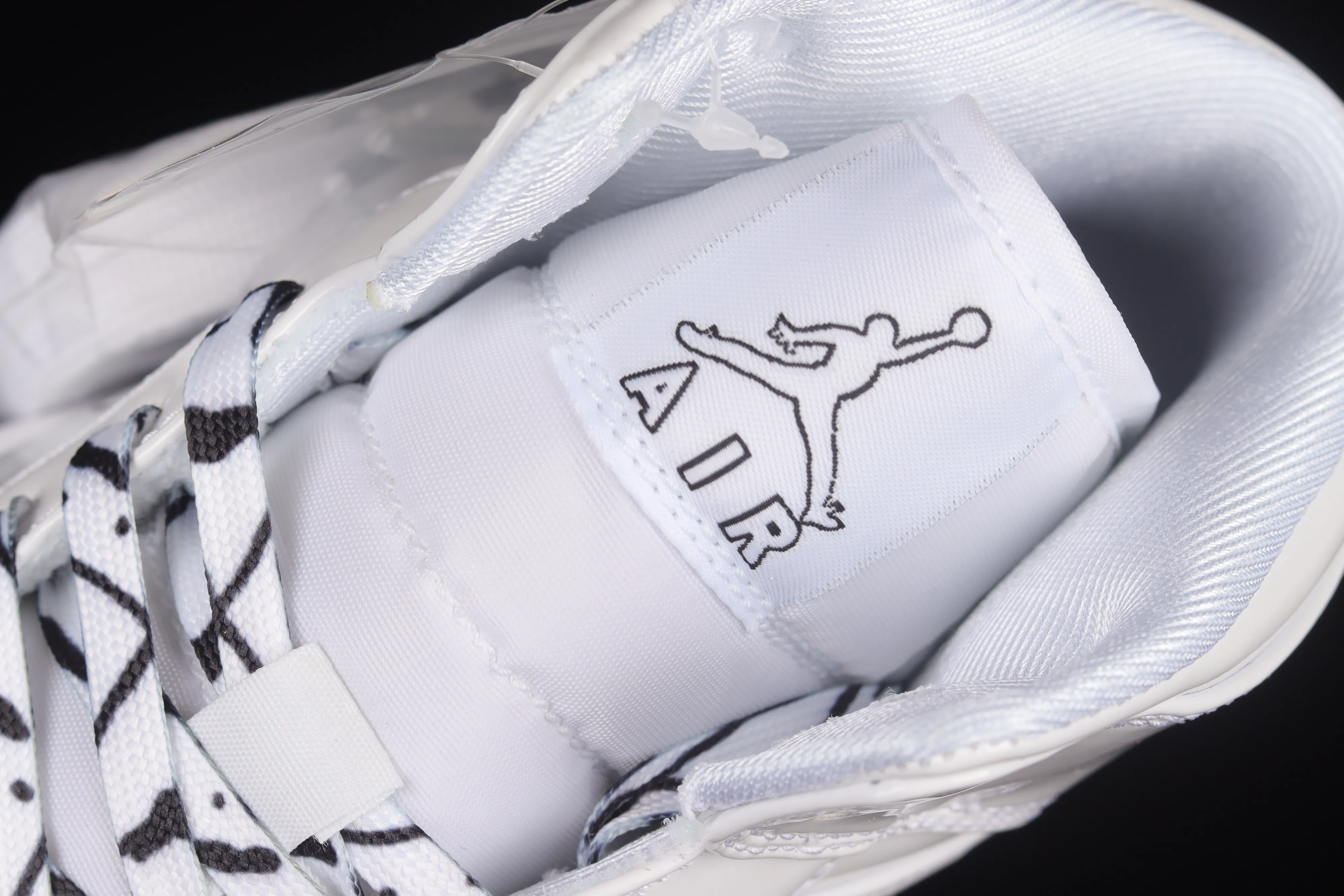 All Categories Air Jordan Jordan Series Basketball Shoes Air Jordan 1 Mid Air Jordan 1 Mid GS "Schematic" AJ1 Joe 1 White Graffiti Zhongbang Basketball Shoes DQ1864-100